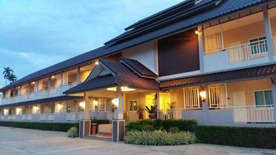 تشيانجهام جراند فيلا Chiang Kham المظهر الخارجي الصورة
